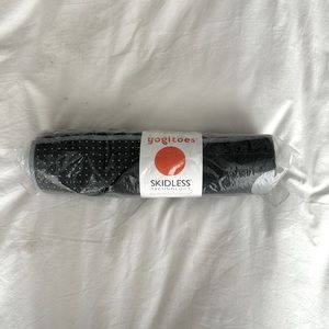 Yogi Toes Skidless Yoga Mat Towel
